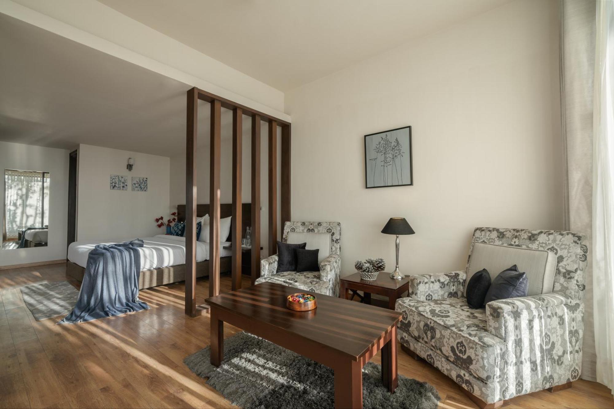Woodsmoke Retreat Hotell Shimla Exteriör bild