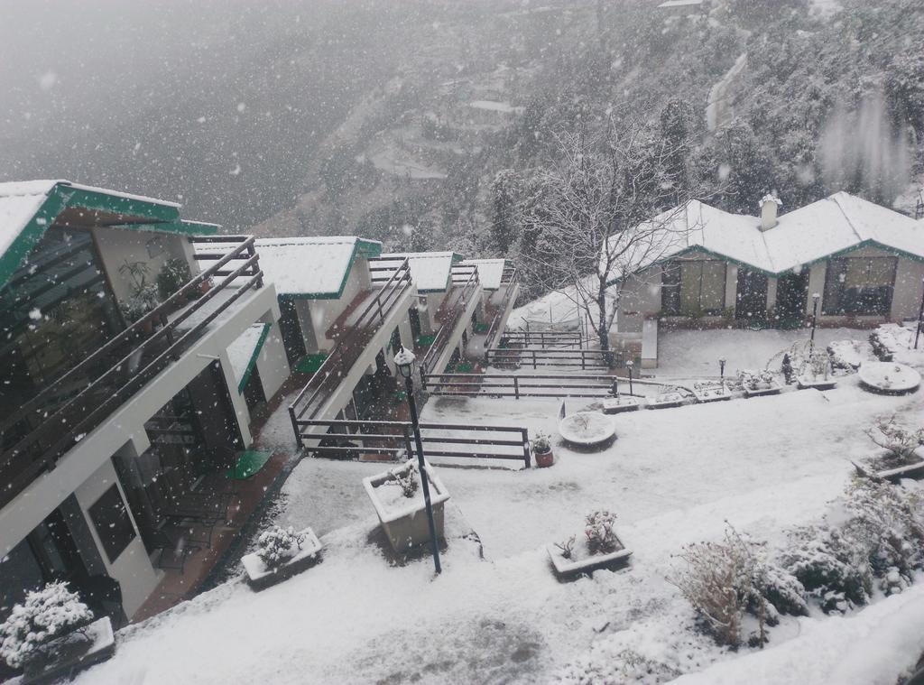 Woodsmoke Retreat Hotell Shimla Exteriör bild