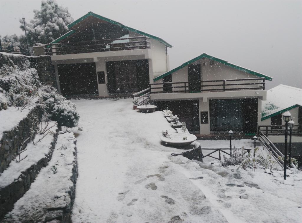 Woodsmoke Retreat Hotell Shimla Exteriör bild