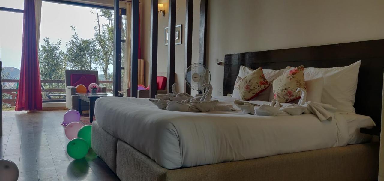 Woodsmoke Retreat Hotell Shimla Exteriör bild